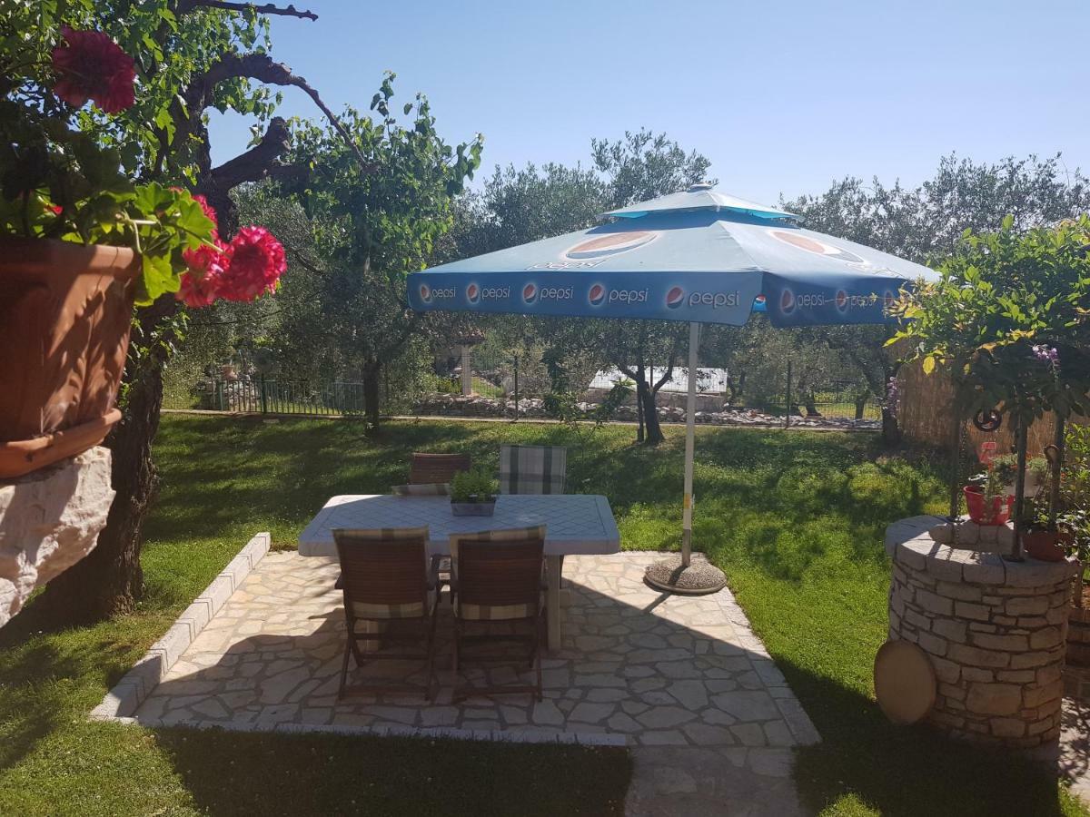 Vila Casa Istria Buje Exteriér fotografie