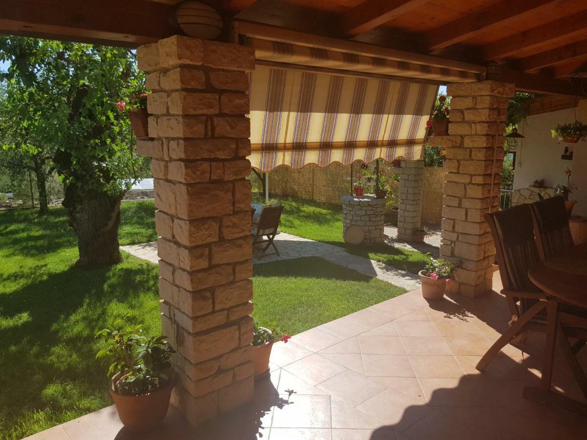 Vila Casa Istria Buje Exteriér fotografie